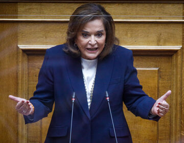 Ντόρα Μπακογιάννη: Ο Τσίπρας μπούχτισε και θέλει να κάνει αρχηγικό κόμμα