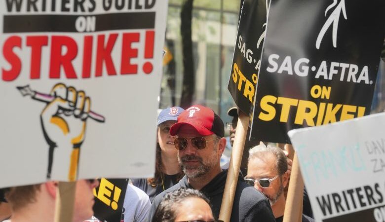 ΗΠΑ: Το Χόλιγουντ παραλύει από την απεργία των ηθοποιών