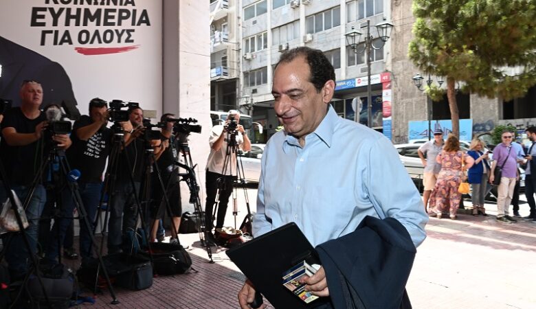 ΣΥΡΙΖΑ: Παραιτήθηκε από την Πολιτική Γραμματεία ο Χρήστος Σπίρτζης
