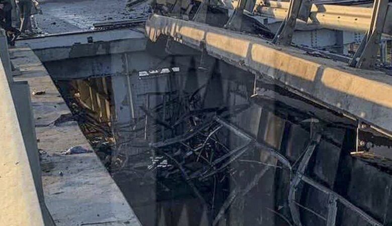 Πούτιν: «Τρομοκρατική ενέργεια» η επίθεση στην γέφυρα της Κριμαίας