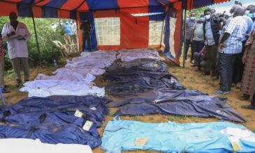 Κένυα: Ξεπέρασαν τα 400 τα θύματα της αίρεσης που προέτρεπε τους πιστούς να νηστέψουν μέχρι θανάτου