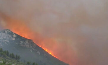 Μεγάλη φωτιά στα Δερβενοχώρια: Κινδυνεύουν η Μαγούλα και η Μάνδρα – Μάχη με τις φλόγες στη Σαρωνίδα – Τι γίνεται με τις υπόλοιπες πυρκαγιές