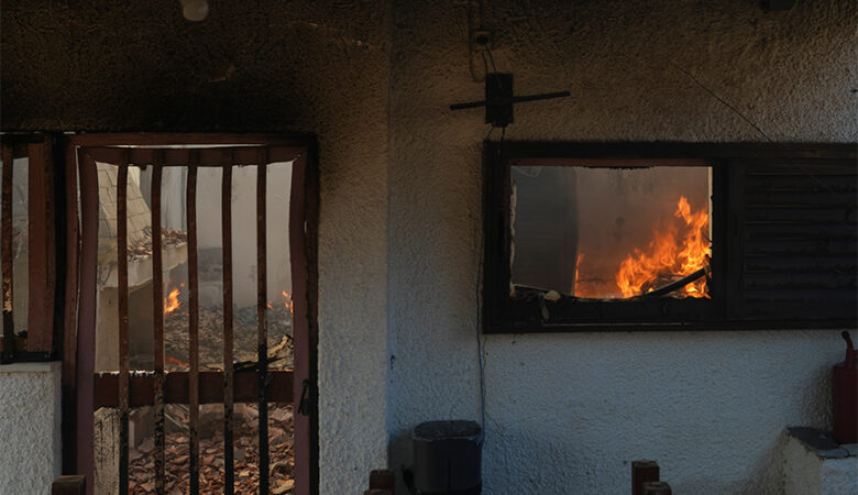 Φωτιά στο Λουτράκι: Οι πυρόπληκτοι φιλοξενούνται σε ξενοδοχεία