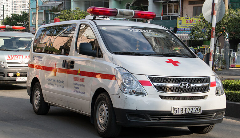Βιετνάμ: Τέσσερις νεκροί σε τροχαίο με τουριστικό λεωφορείο