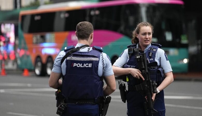 Νέα Ζηλανδία: Ένοπλος άνοιξε πυρ στο Όκλαντ – Τρεις νεκροί, ανάμεσα τους ο δράστης