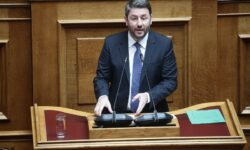 Ο Ανδρουλάκης κατήγγειλε μεθόδευση της κυβέρνησης για αλλαγή μελών της ΑΔΑΕ για να μην μπει πρόστιμο στην ΕΥΠ για τις υποκλοπές