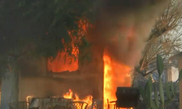 «Κόλαση» στη Ρόδο: Εκκενώνονται τα χωριά Μαλώνας και Μάσσαρη, μάχη να μη μπει η φωτιά σε Γεννάδι και Βάτι – Κάηκαν σπίτια στο Ασκληπιείο