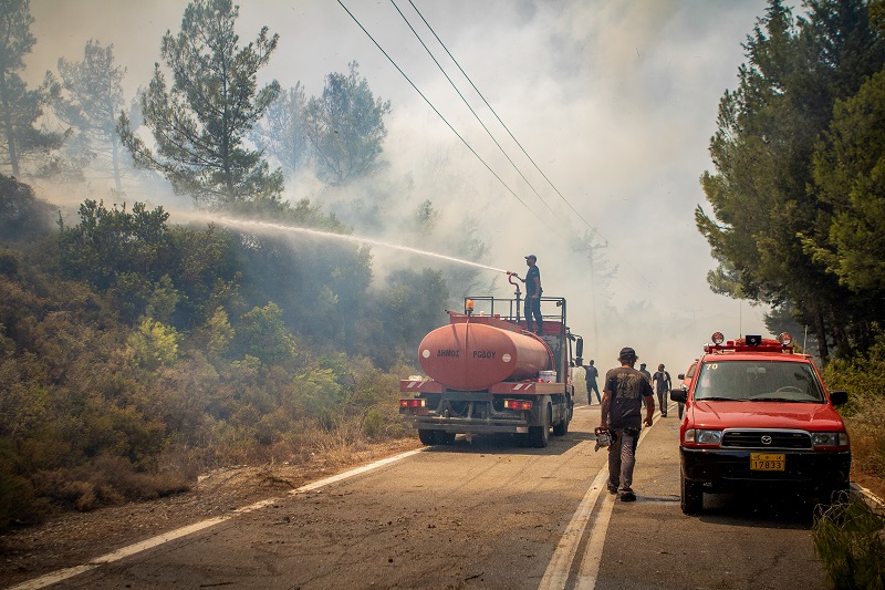 Μεσσηνία: Κεραυνός προκάλεσε φωτιά στο δάσος της Βασιλικής στον Ταΰγετο