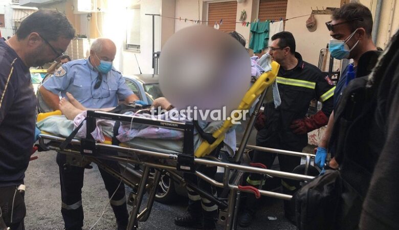 Φωτιά σε διαμέρισμα στη Θεσσαλονίκη – Στο νοσοκομείο με αναπνευστικά προβλήματα μια ηλικιωμένη