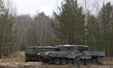 Η Πολωνία αυξάνει τις στρατιωτικές της δυνάμεις στα σύνορα με την Λευκορωσία