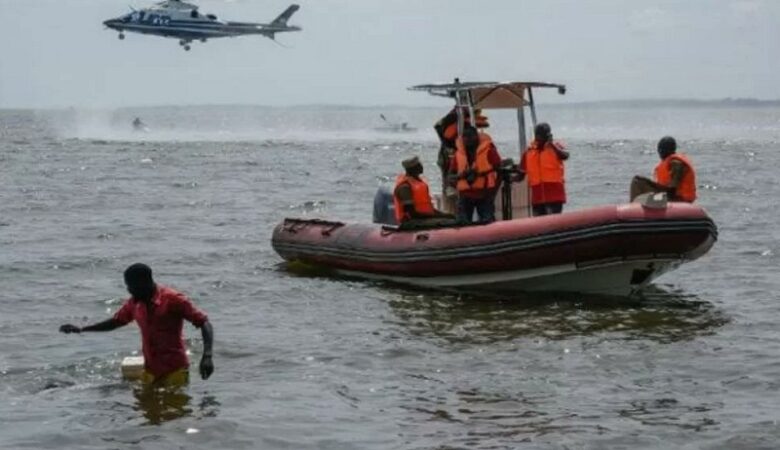 Πολύνεκρη τραγωδία από βύθιση πλοιαρίου σε λίμνη στην Ουγκάντα