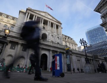 Βρετανία: Η Τράπεζα της Αγγλίας αύξησε τα επιτόκια για 14η συνεχή φορά