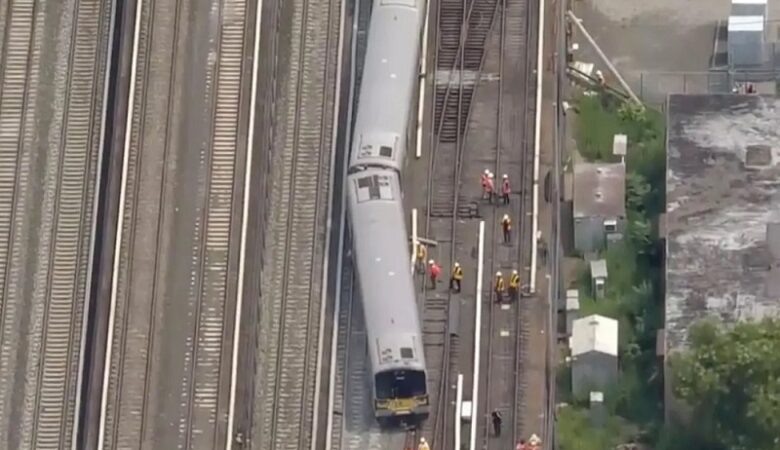 ΗΠΑ: Τρένο εκτροχιάστηκε σε προάστιο της Νέας Υόρκης – Τουλάχιστον επτά τραυματίες