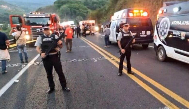Τραγωδία στο Μεξικό: 18 νεκροί σε τροχαίο στο οποίο ενεπλάκη λεωφορείο που μετέφερε μετανάστες