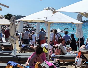 Πώς θα λειτουργούν τα beach bars και οι καντίνες στις παραλίες το καλοκαίρι