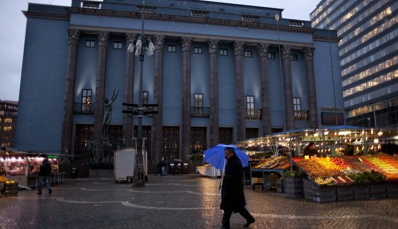 Είκοσι χρόνια μετά το «όχι» στο ευρώ οι Σουηδοί επιμένουν στην κορώνα