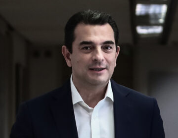 Σκρέκας: Κάποια μέτρα θα τα διατηρήσουμε μέχρι να δούμε τον πληθωρισμό να μειώνεται