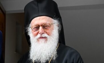 Χυδαία επίθεση στον Αρχιεπίσκοπο Αναστάσιο από αρχιμανδρίτη της Κρήτης καταγγέλλει η Εκκλησία της Αλβανίας