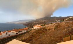 Ισπανία: Τέσσερα χωριά εκκενώθηκαν λόγω πυρκαγιάς στο εθνικό πάρκο της Τενερίφης
