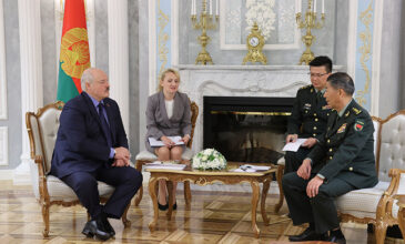 Στο Μινσκ ο Κινέζος υπουργός Άμυνας για την ενίσχυση της στρατιωτικής συνεργασίας με την Λευκορωσία