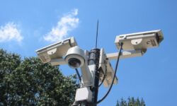 Δίκτυο καμερών στους δρόμους της Αττικής και αυστηριοποίηση των αδειών οπλοφορίας