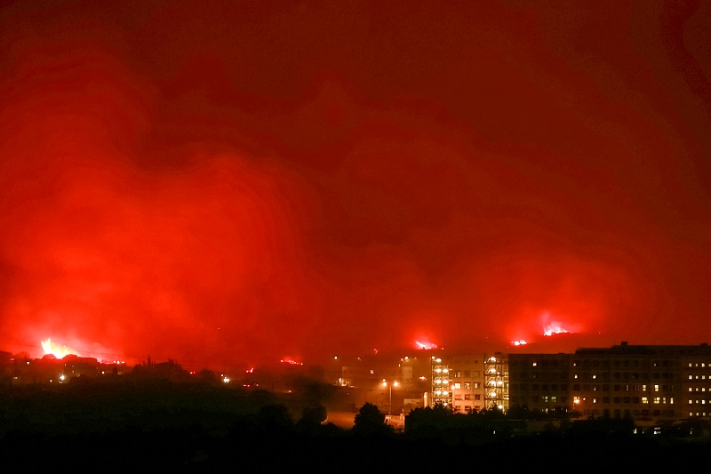 Περισσότερα από 400.000 στρέμματα έχουν καεί από τις δασικές πυρκαγιές των τελευταίων 3 ημερών