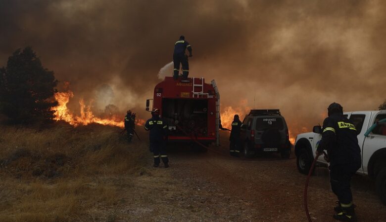 Τον γύρο του κόσμου κάνουν οι φωτιές στην Ελλάδα – Πρώτο θέμα σχεδόν σε όλα τα διεθνή ΜΜΕ οι πυρκαγιές