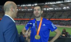 Μίλτος Τεντόγλου: Η επική ατάκα για τη συνομιλία του με Ιάπωνα δημοσιογράφο