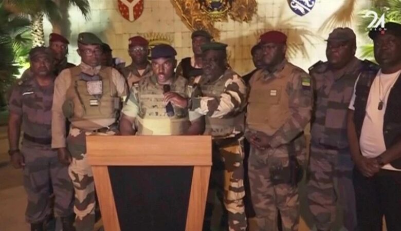 Πραξικόπημα στη Γκαμπόν: Σε κατ’ οίκον περιορισμό ο πρόεδρος Αλί Μπονγκό – Έχει συλληφθεί ένας από τους γιους του