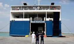 Πνιγμός του Αντώνη Καργιώτη στο λιμάνι του Πειραιά: Ο εισαγγελέας εισηγείται την παραπομπή σε δίκη και των τεσσάρων κατηγορουμένων του πληρώματος του «Blue Horizon»
