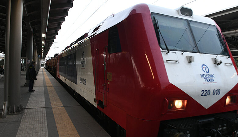 Διακόπηκε η κυκλοφορία των τρένων λόγω φωτιάς μεταξύ Λάρισας και Λιτόχωρου