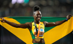 Η Σερίκα Τζάκσον βάζει στόχο το παγκόσμιο ρεκόρ στα 200 μέτρα γυναικών