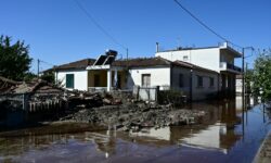 ΔΕΔΔΗΕ: Μην πλησιάζετε σπασμένες κολόνες και καλώδια