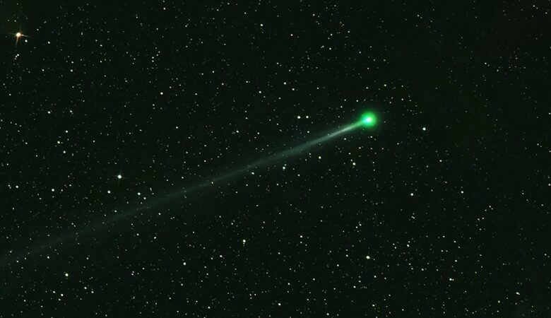 NASA: Ένας σπάνιος πράσινος κομήτης θα περάσει σήμερα από τη Γη – Θα είναι ορατός ακόμη και με γυμνό μάτι