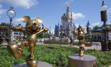 Aρκούδα προκάλεσε χαμό στην Disney World της Φλόριντα – Έκλεισαν προσωρινά περίπου 15 εκθέματα