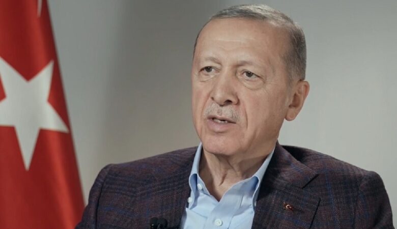 «Πυρά» Ερντογάν κατά του γερουσιαστή Μενέντεζ – Ενόχληση του Τούρκου προέδρου με δημοσιογράφο