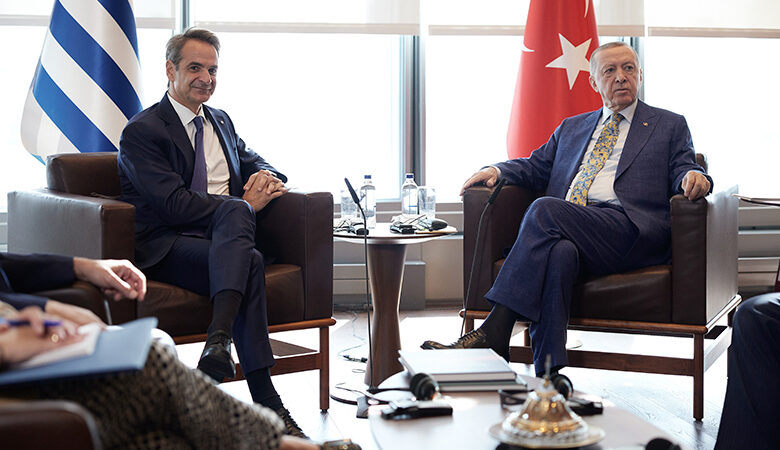 Ολοκληρώθηκε η συνάντηση Μητσοτάκη–Ερντογάν – Συμφώνησαν στον οδικό χάρτη των επαφών των δύο χωρών