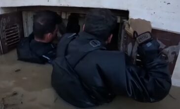Πλημμύρες στη Θεσσαλία: Βίντεο ντοκουμέντο από επιχειρήσεις απεγκλωβισμών από τη Μονάδα Υποβρύχιων Αποστολών
