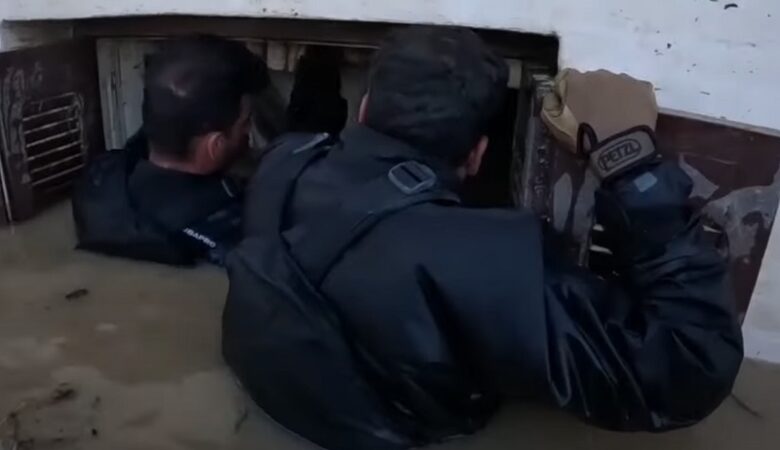 Πλημμύρες στη Θεσσαλία: Βίντεο ντοκουμέντο από επιχειρήσεις απεγκλωβισμών από τη Μονάδα Υποβρύχιων Αποστολών