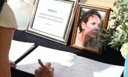Θρήνος στην κηδεία των διερμηνέων της μοιραίας ελληνικής αποστολής στη Λιβύη