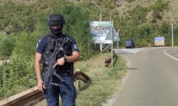 Ένταση στο βόρειο Κόσοβο μετά τον θάνατο ενός αστυνομικού σε ανταλλαγή πυρών