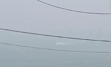 Έπεσε ελικόπτερο πολιτικού τύπου στην παραλία Αχλαδίου, στη Βόρεια Εύβοια – Δείτε βίντεο ντοκουμέντο