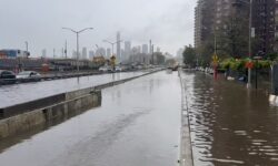 Πλημμύρες στη Νέα Υόρκη – Έκλεισαν εν μέρει το δίκτυο του Μετρό και τα αεροδρόμια