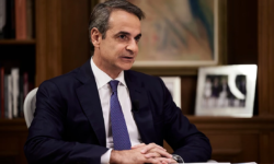 Αιχμές Μητσοτάκη για Κασσελάκη: Δεν μπορώ να κάνω αντιπαράθεση με το κενό