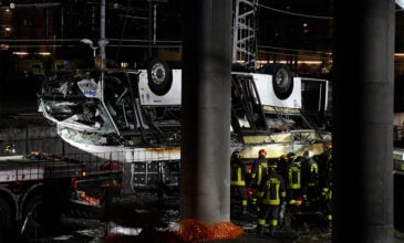 Πώς έγινε το σοβαρότερο τροχαίο δυστύχημα στην ιστορία της Βενετίας – Τουλάχιστον 21 νεκροί από λεωφορείο που έπεσε από γέφυρα