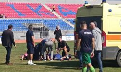 «Πάγωσαν» τα Τρίκαλα: Ποδοσφαιριστής της τοπικής ομάδας κατέρρευσε στο γήπεδο
