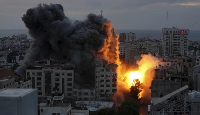 Στη δίνη του πολέμου η Μέση Ανατολή: Ισραηλινά αεροσκάφη εξαπέλυσαν επιδρομές στη Λωρίδα της Γάζας – Εκατοντάδες νεκροί και χιλιάδες τραυματίες
