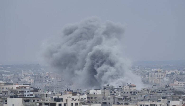 Πόλεμος στη Μέση Ανατολή: Το Ισραήλ σφυροκοπεί τη Γάζα – Μπαράζ πυραυλικών επιθέσεων από την Χαμάς
