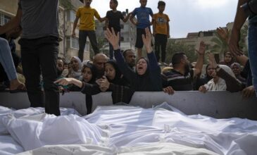 Οι ισραηλινοί σφυροκοπούν τη Γάζα – Πλήγματα σε πάνω από 400 στόχους – 240 οι νεκροί σύμφωνα με τη Χαμάς