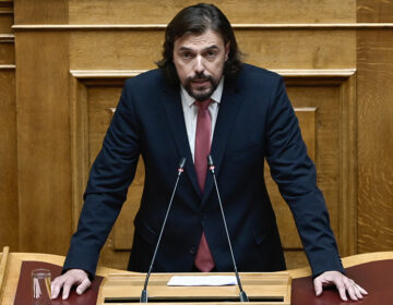 Κατατέθηκε στη Βουλή η επιστολή ανεξαρτητοποίησης του Πέτρου Παππά από τον ΣΥΡΙΖΑ